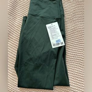 NWT Lululemon Wunder Under HR Tight size 12 Green